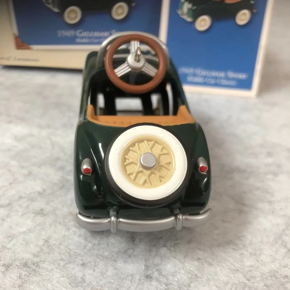 Hallmark Keepsake 1949 Gillham Sport Kiddie Car Classics Ornament NEW IN BOX #10